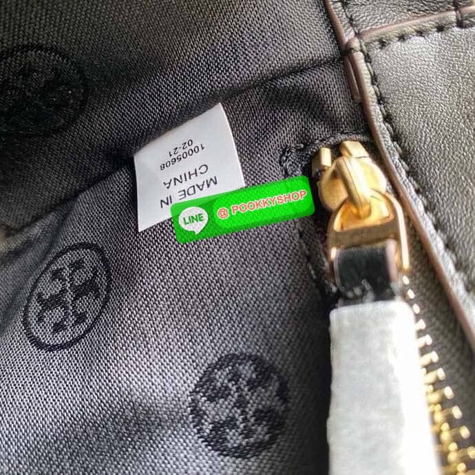 🖤 Tory Burch Willa Mini Top Handle Bag💚 • กระเป๋าหนังแท้เย็บลาย Diamond Quilt พร้อมโลโก้ Tory Burch สีทองกลางใบ • ทรง Mini Top Handle ถือได้ สะพายได้ สายโซ่ทองถอดได้ ปรับเป็น crossbody ได้สบาย