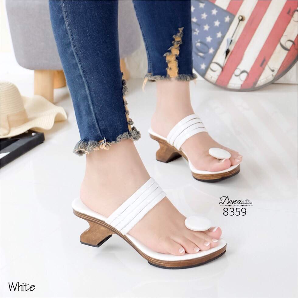 8359 เกี๊ยะกระดุม สไตล์ล้ำๆไม่ซ้ำใคร กับรองเท้าส้นเกี๊ยะจากไม้แท้ๆ พื้นหนังแก้วบุรองนวมนุ่มสบายเท้า งานเท่ห์กับหูคีบกระดุม เริ่ดๆแบบนี้ไม่มีไม่ได้แล้วน้าา แทรนนี้กำลังอิน^^