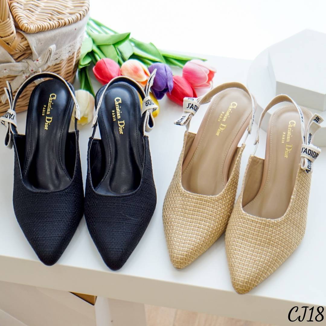 พร้อมส่ง แบบมาใหม่ งานชนช้อปเลย รองเท้าคัทชูส้นสูง3นิ้ว ทรงหัวแหลม งานรัดส้นหลัง ตามต้นฉบับแบรนด์ ตกแต่งด้วยโบว์ด้านข้าง งานทรงสวย เก็บหน้าเท้าดี งานนิ่ม ใส่สบายจ้า