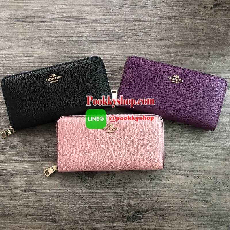 COACH Women Accordion Zip Wallet in Embossed Textured Leather กระเป๋าสตางค์ใบยาว เปิด-ปิดกระเป๋าด้วยซิปรอบ ด้านในมีช่องใส่บัตร ช่องใส่ธนบัตร และช่องซิปใส่เหรียญค่ะ ด้านหลังมีช่องใส่บัตร 1 ช่อง