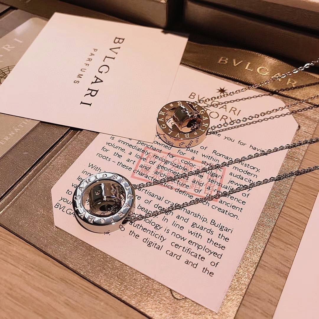 ✴️พร้อมส่งความสวย! ไอเท็มหายาก! ห้ามพลาดค่ะ!✴️ “BVLGARI” NECKLACE VIP GIFT WITH PURCHASE ORIGINAL PACKAGE (GWP) ของกำนัลสุดเลอค่าจากการแลกคะแนนสะสมสำหรับ VIP BVLGARI PARFUMS Membership หายากชวนสะสมดีไซน์โรมันสุดคลาสสิคสวยเลอค่าไอเท็มแบบนี้นา