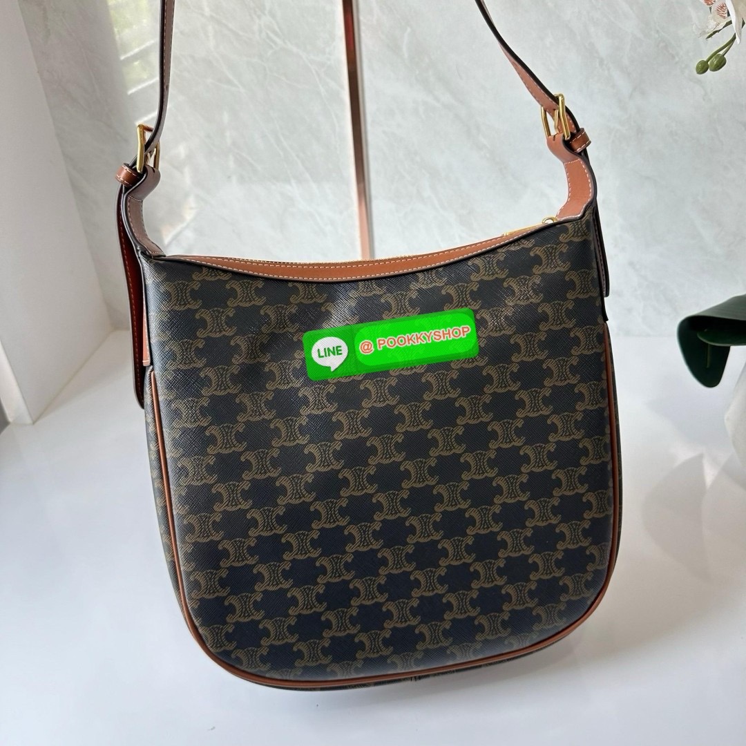 CELINE HELOISE CUIR TRIOMPHE BAG IN TRIOMPHE CANVAS AND CALFSKIN TAN 🔖กระเป๋าสะพายทรง HOBO รุ่นฮอตตลอดไม่มีเอ้าท์ ใบใหญ่จะสัมภาระได้เยอะ