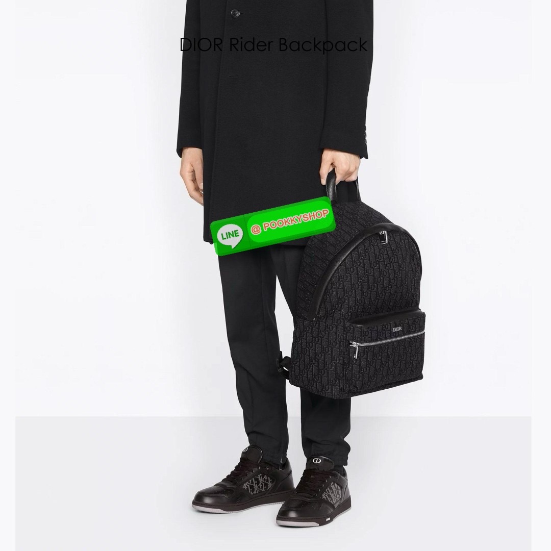 DIOR Rider Backpack Oblique Jacquard กระเป๋าเป้คอลใหม่สวยเด่นเป็นเอกลักษณ์ ด้วยงานผ้าแจ็คการ์ดตามแบบฉบับแบรนด์ที่ทันสมัย Best seller Unisex ของงานเป้จริงๆ ใช้ได้ทั้งหนุ่มๆและสาวๆ