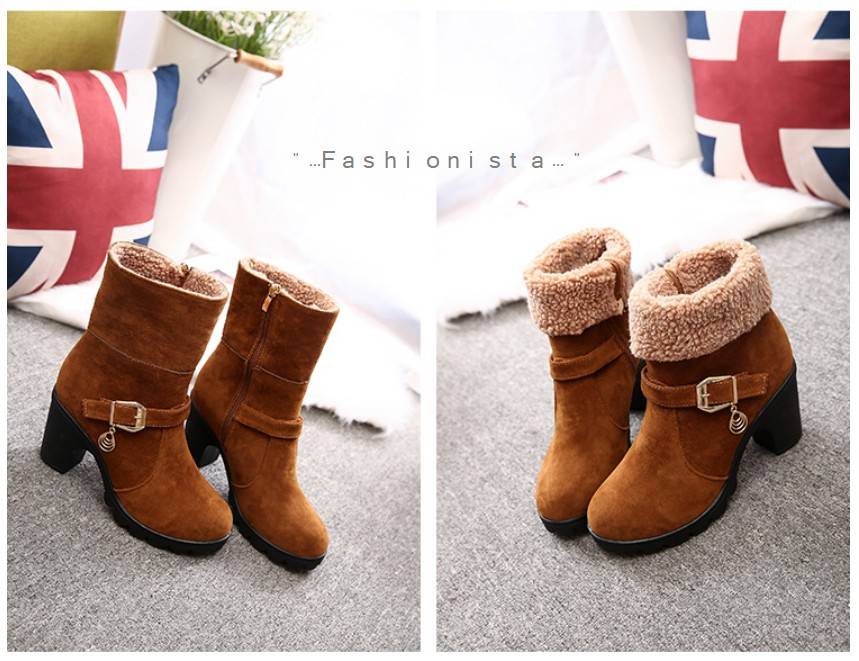 สินค้ามาใหม่ รองเท้าบู้ทหนังกำมะหยี่เนื้อดี แบบสวยเก๋ ดีไซน์มาเพื่อใช้งานได้ 2ทรง ทั้งแบบปล่อยครึ่งน่องและพับเป็นทรงสั้น ด้านในบุขนนุ่มครึ่งบู้ทไว้สำหรับพับ ด้านหน้าแต่งสายหนังคาดอะไหล่โลหะเพิ่มความโดดเด่น ถอดใส่ง่ายด้วยซิปยาว ส้นสูงจากพื้น 3นิ้วนิดๆ (ควา