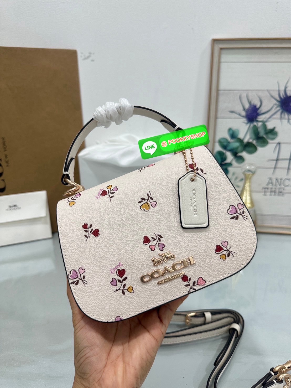 COACH CX575 – Mini Lillie Carryall “เล็กหรู ใช้ง่ายทุกโอกาส 🖤✨ COACH CX575 Mini Lillie Carryall ที่แมตช์ง่าย ใบเดียวก็ครบทั้งวันทำงานและวันเที่ยว”