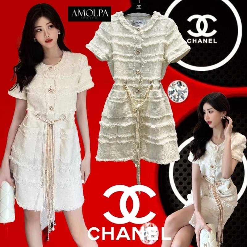 พร้อมส่ง !! DRESS CHANEL TWEED 2022SS ใหม่ล่าสุด งานสวยยตาแตกกค๊า กระดุมมุข ผ้าทวิตงานอย่างดี มาพร้อมสายเข็มขัดมุข กระดุมอย่างดี ใส่เข้ากันบอกเลยว่า สวยสุดๆ ห้ามพลาดเลยน๊า ป้าย Tag CHANEL