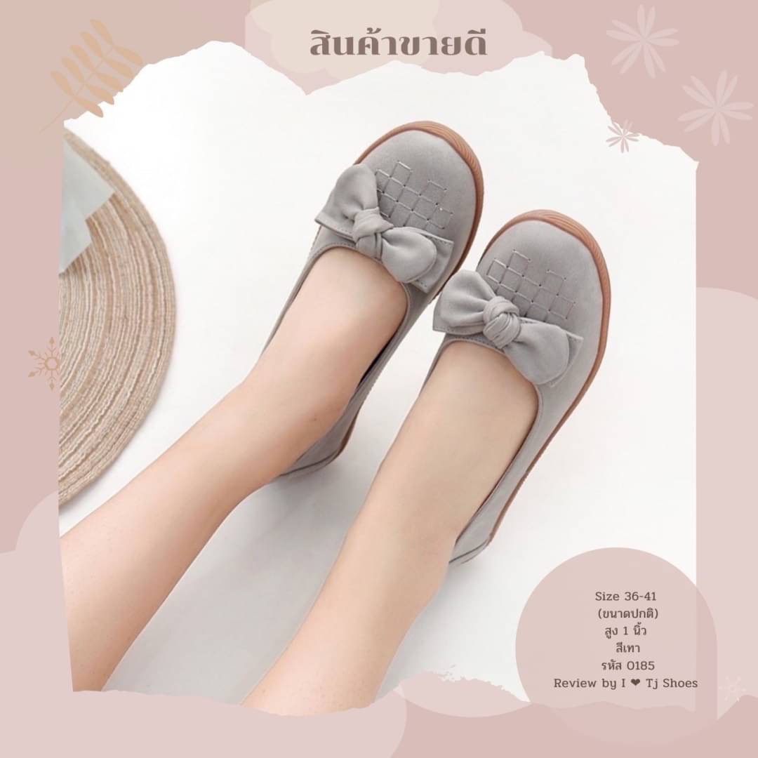 พร้อมส่งรองเท้าเพื่อสุขภาพ ที่ทั่งเกร๋ทั้งน่ารักสุดๆ รองเท้ารุ่นนี้เป็นงานสั่งทำพิเศษ หนังนิ้มนิ่ม พื้นบุนวมนิ่มทำให้ใส่สบายเท้าขึ้น น้ำหนักเบา ใส่นุ่มเดินทั้งวันได้สบายมากๆ ส้นยางเกรดพรีเมี่ยมอย่างดี แมทกับชุดอะไรก็เกร๋ เป็นรุ่นแนะนำ ซื้อไปรับรองไม่ผิดหว