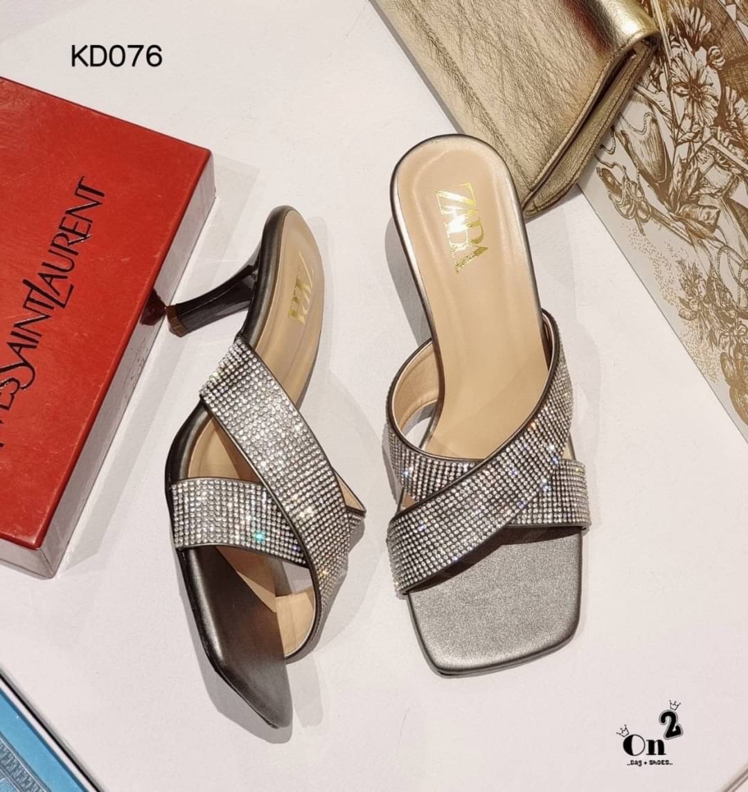 รองเท้าส้นสูง Zara หน้าไขว้ประกายเพชรสูง 3" งานสวยหรูอัพลุคให้ดูแพง ใส่ง่ายเข้าได้กับทุกชุดค่ะ