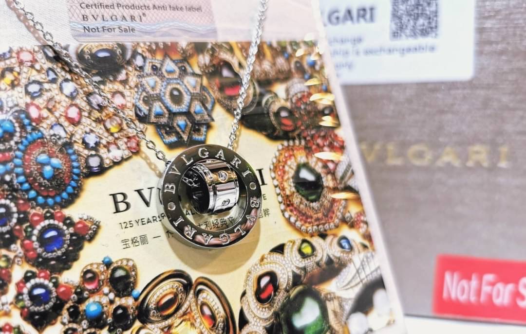✴️พร้อมส่งความสวย! ไอเท็มหายาก! ห้ามพลาดค่ะ!✴️ “BVLGARI” NECKLACE VIP GIFT WITH PURCHASE ORIGINAL PACKAGE (GWP) ของกำนัลสุดเลอค่าจากการแลกคะแนนสะสมสำหรับ VIP BVLGARI PARFUMS Membership หายากชวนสะสมดีไซน์โรมันสุดคลาสสิคสวยเลอค่าไอเท็มแบบนี้นา