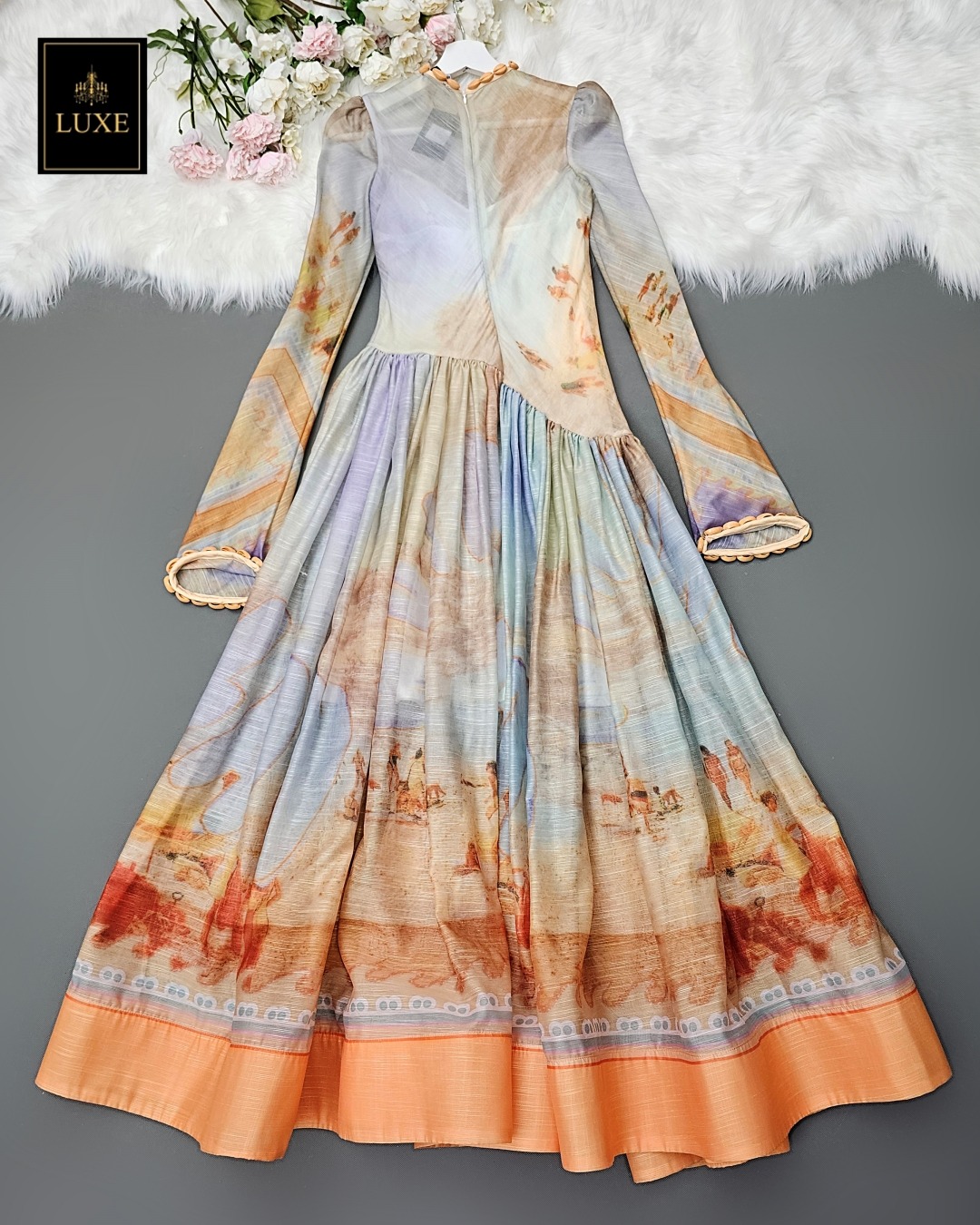 เดรสแฟชั่น เดรสเสื้อคอกลมแขนยาว ดีเทลปักด้วยเปลือกหอยที่คอเสื้อและปลายแขน