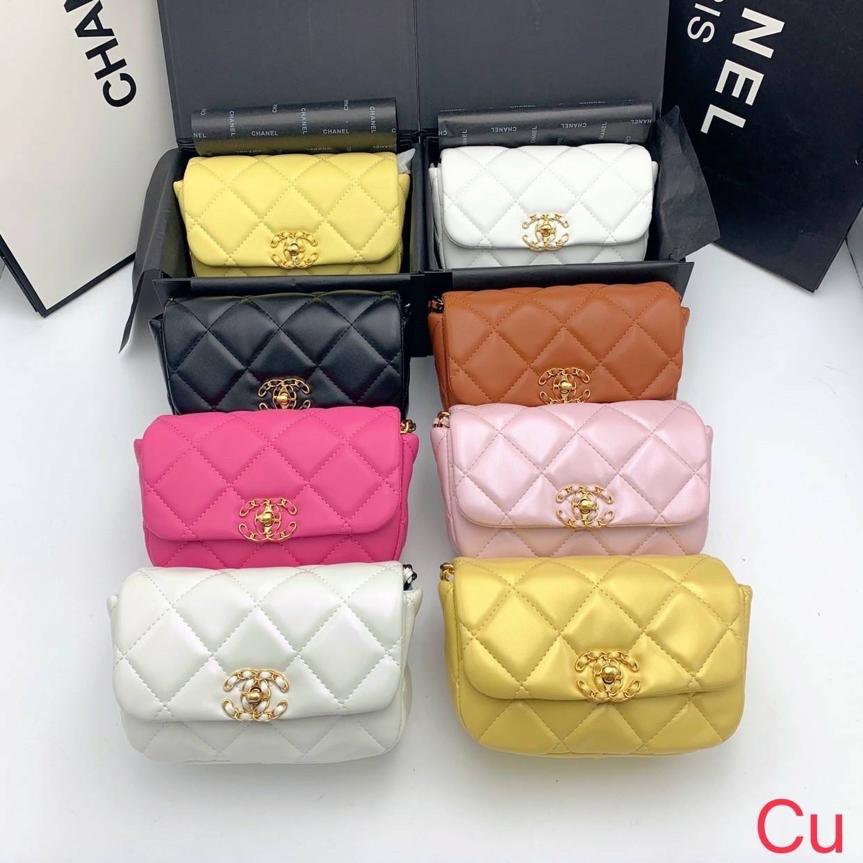 มาอีกรอบละจร้าาา รุ่นใหม่ล่าสุดตอนนี้ ต้องยกให้รุ่นนี้เลย เจ้าแม่แฟชั่นดาราเซเลป ยังเลือกใช้ ดังเปรี้งปร้าง สวยสง่าน่าใช้จริงๆ บอกเลยงานดีทำออกมาได้เหมือนต้นแบบจริงๆนุ่มมากๆๆ รุ่นนี้คาดเอวคาดอกก็ได้ เลือกสวยได้ตามใจชอบเลย งานสวย