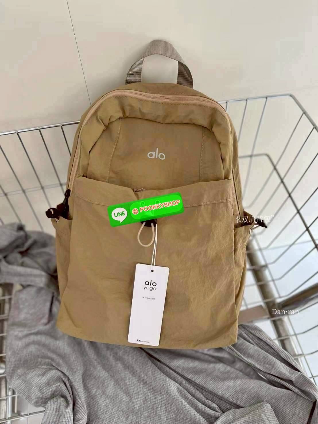 🩷กระเป๋าเป้ alo สะพายเท่ๆ 🩷 💕กำลังฮิต งานสวย เนื้อผ้าร่ม กันน้ำได้ 💕สะพายไปเดินป่า เข้าแคมป์ หรือใส่หนังสือได้หมด