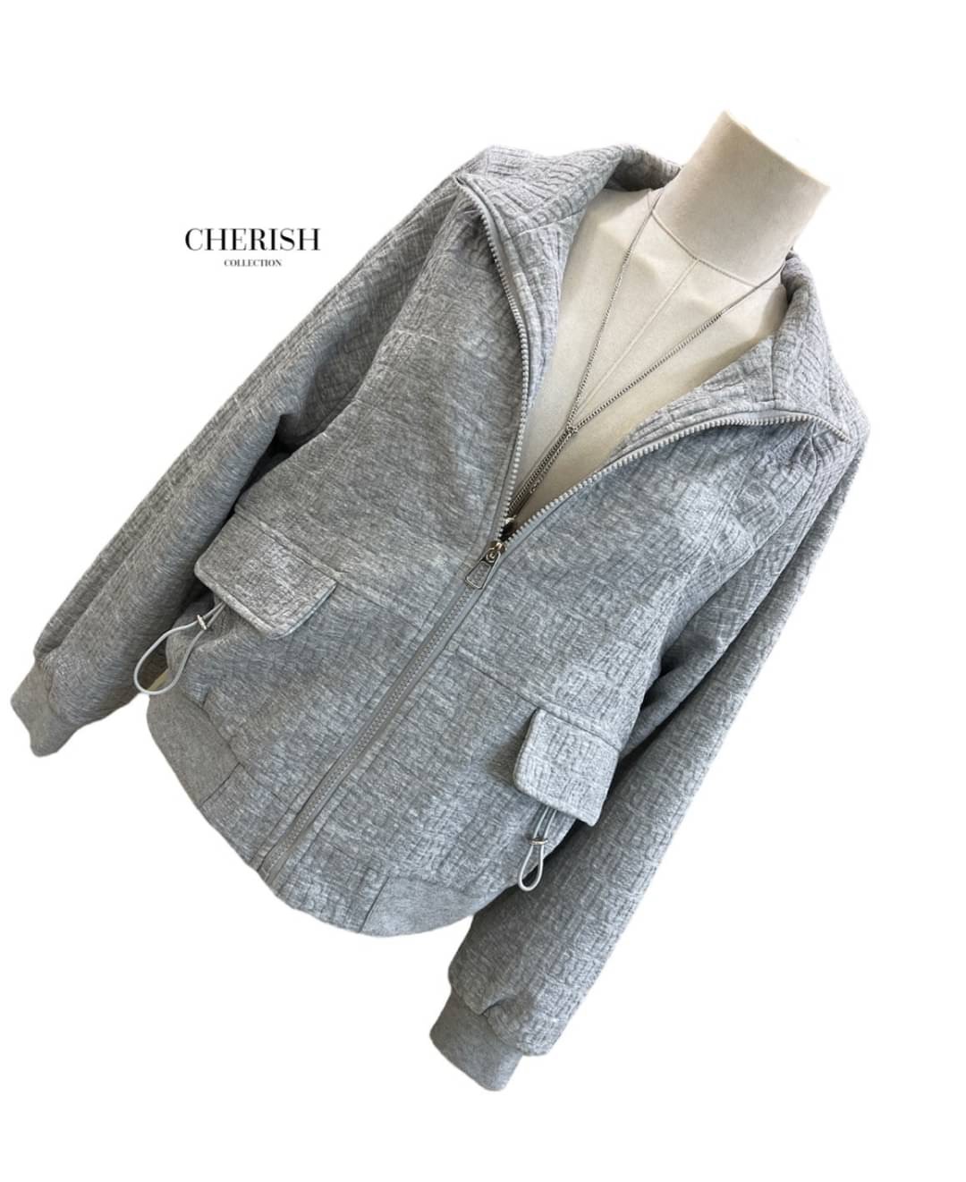 เสื้อคลุมคอปกแขนยาว เนื้อผ้า knit ผสม cotton บุซับในอย่างดี ใส่อุ่นๆ ไม่ทิ้งความน่ารักลุคคุณหนู เนื้อผ้าดูแพง สวมใส่ได้ง่าย แมทช์คู่กางเกงยีนต์ขาสั้นรองเท้าผ้าใบเก๋ๆ หรือ จับคู่ยีนต์ขาเดฟ+รองเท้าบูททรงสูง ลุคไหนก็รอดค่ะ