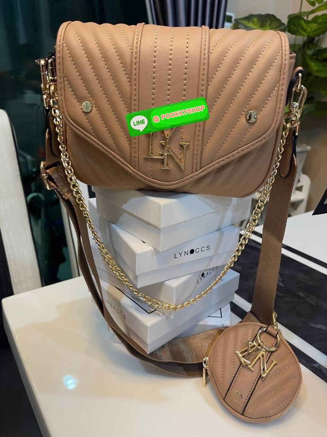 กระเป๋า Lyn สะพายข้าง แถมใบลูก คอลเล็คชั่นใหม่ ซื้อ 1 ได้ถึง 2