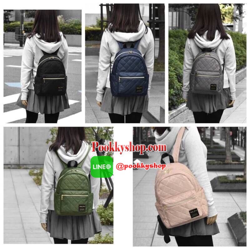Anello & Legato Largo Nylon Tone Quilting Rucksack รุ่นใหม่ล่าสุดจากเครือ Anello วัสดุไนล่อนเนื้อดี สัมผัสสบายมือ น้ำหนักเบา ด้านข้างมีช่องใส่ขวดน้ำ ด้านหน้า1ช่องซิป ช่องใหญ่เปิดปิดด้วยซิปคู่ ภายในมีช่องแยกเป็นสัดส่วน มีช่องซิปด้านหลังเพื่อหยิบจับของภายใน