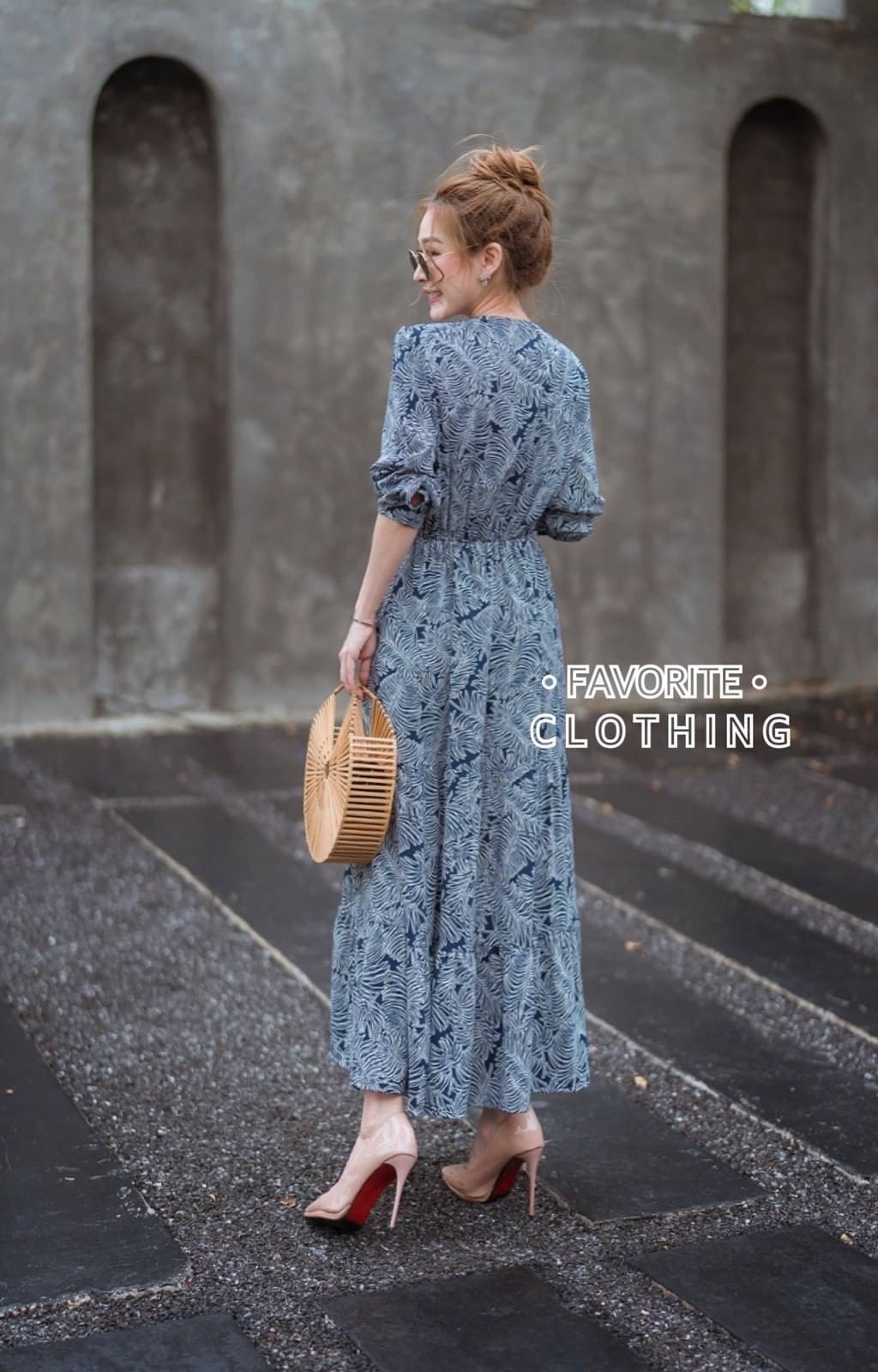 รอบ5มาแล้วค่าาา!!!! ❣️แม็กชี่เดรสคอวี❣️ แม็กชี่เดรสลายดอกคอวีแขนยาว ผ้าพิมพ์ลายดอกคมชัด งานสม็อคเอวด้านหลัง งานจริงสวยมากๆค่ะ แพทเทิร์นสวย ผ้าใส่สบายสุดๆ สาวๆตัวเล็กตัวใหญ่ใส่ได้หมดจ้า รีบจัดด่วนๆเลยน๊าาา