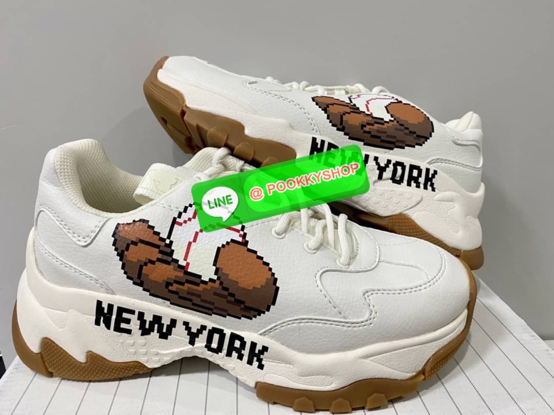 New BigBall โลโก้ลูกเบสบอลสีขาว New York