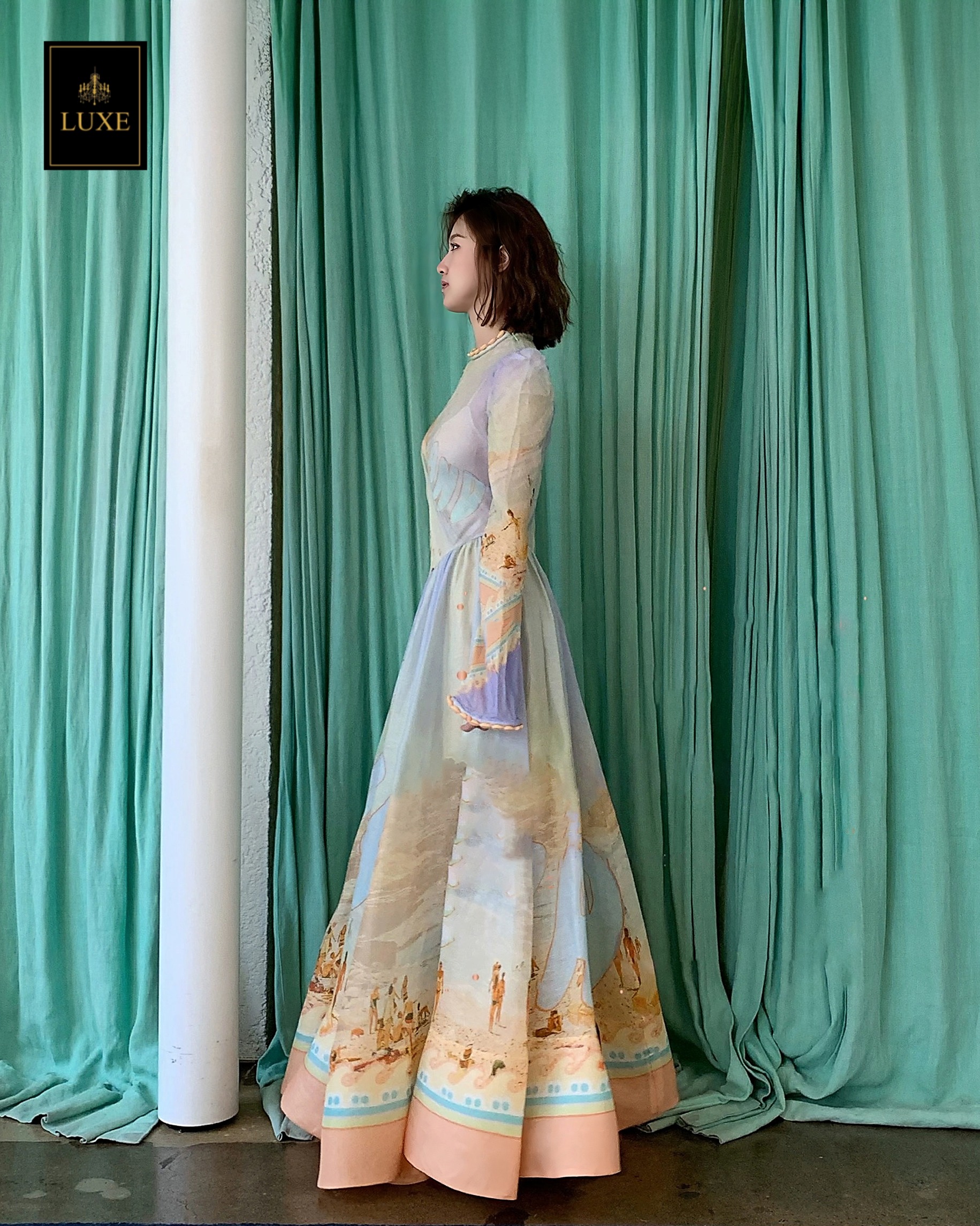 เดรสแฟชั่น เดรสเสื้อคอกลมแขนยาว ดีเทลปักด้วยเปลือกหอยที่คอเสื้อและปลายแขน