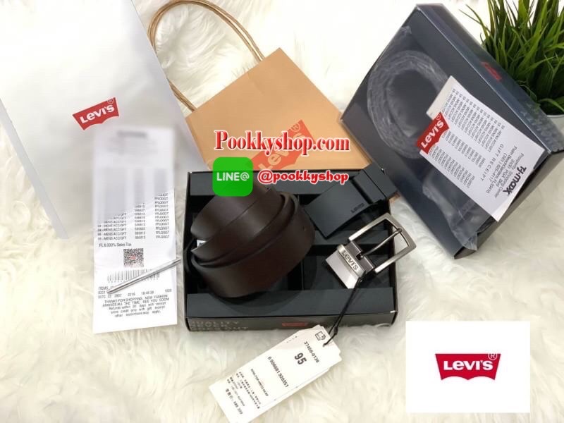 1เซท ประกอบด้วย เข็มขัด1เส้น+ หัวเข็มขัด2หัว+กล่องกระดาษแบรนด์+ถุงกระดาษแบรนด์+ใบเสร็จ+ที่เจาะรู Levi’s Belt Set ชุดเซทหัวเข็มขัดสุดคุ้ม มีหัวเข็มขัดสองสไตล์ ที่ใช้ได้ทั้งแบบลำลองและพิธีการ จะใส่กางเกงยีนหรือกางเกงสแล็คก็สามารถเปลี่ยนได้ด้วยตัวคุณเอง โดยเ