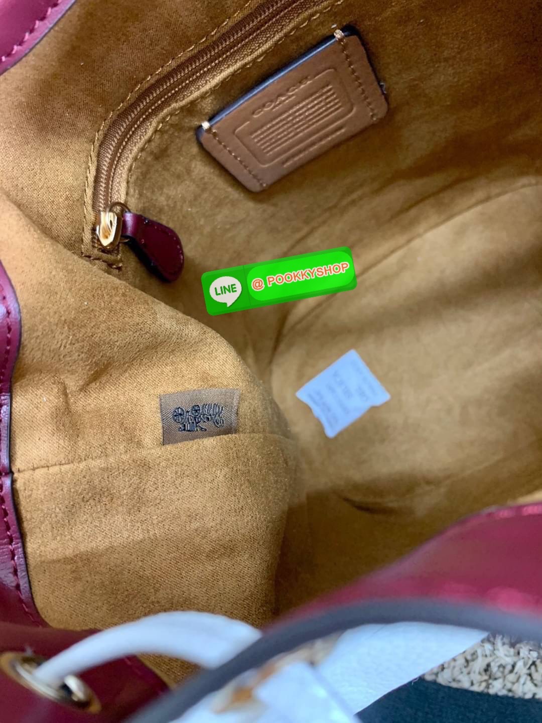 New arrival! 🌈น้องใหม่ล่าสุด สวยหรู ดูดีมากๆค่ะ! COACH DEMPSEY DRAWSTRING BUCKET BAG ((C4100//C4102)) พร้อมส่งที่ไทยค่ะ! กระเป๋าทรงขนมจีบ หนังแท้นิ่มสวยมากๆค่ะ จุดเด่นด้านหน้าปั้มโลโก้แบรนด์ ปากกระเป๋าแบบหูรูดใช้งานง่าย ภายในสามารถใส่ของจำเป็นในชี