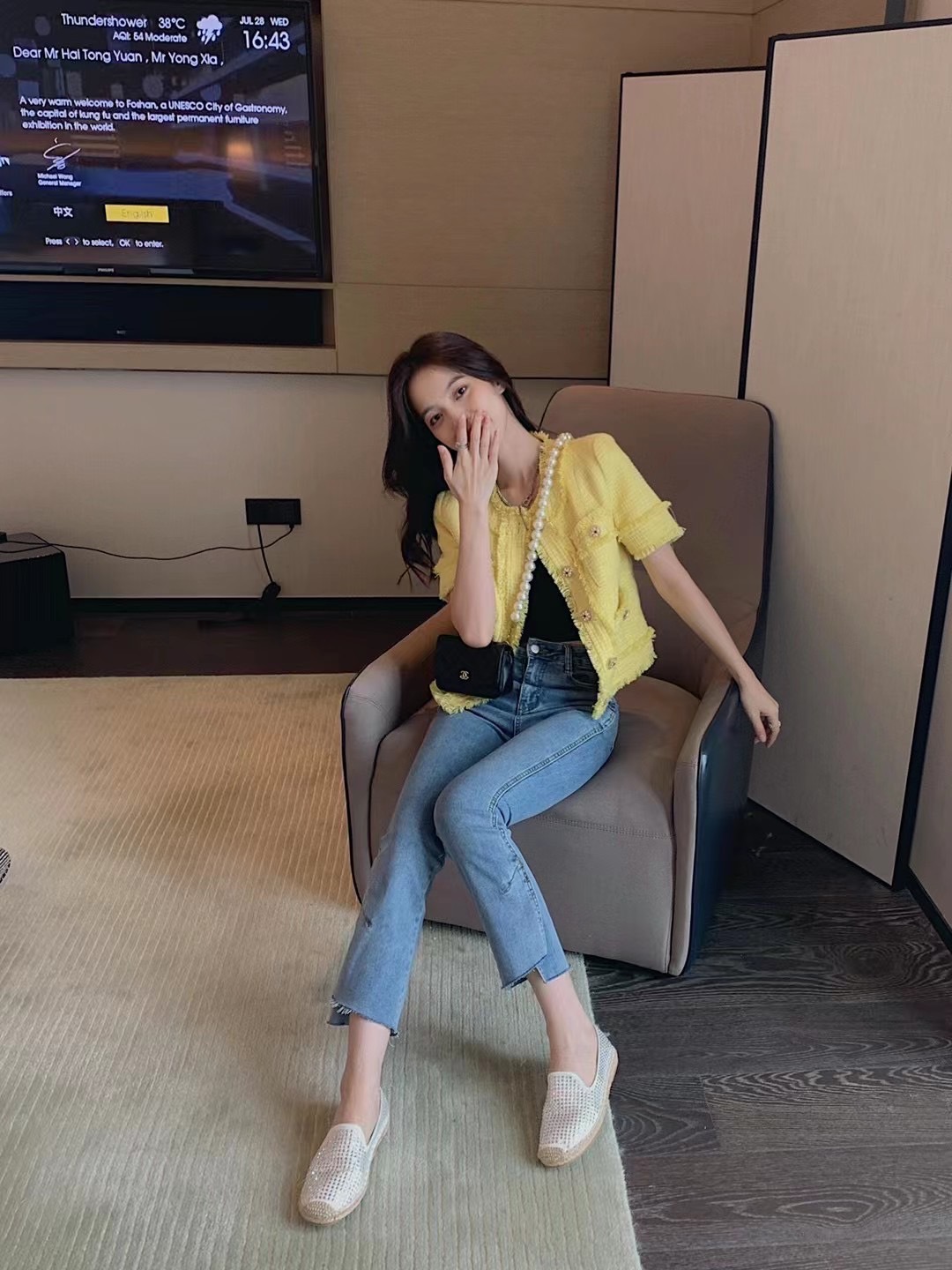 พร้อมส่งคะ รองเท้างานมาใหม่ สวยยืน1 มาแล้วจ้า ทรงสวยอย่างดี งานเกร๋เรียบหรูดูแพง ตัวนี้ห้ามพลาด ใส่สบายจะแมตช์กับกางเกง👖หรือกระโปรง👗ก็ได้ค่ะ แม่ค้าคอนเฟริม ห้ามพลาดเลยจ้าตัวนี้แนะนำ อย่าช้ารีบเลย