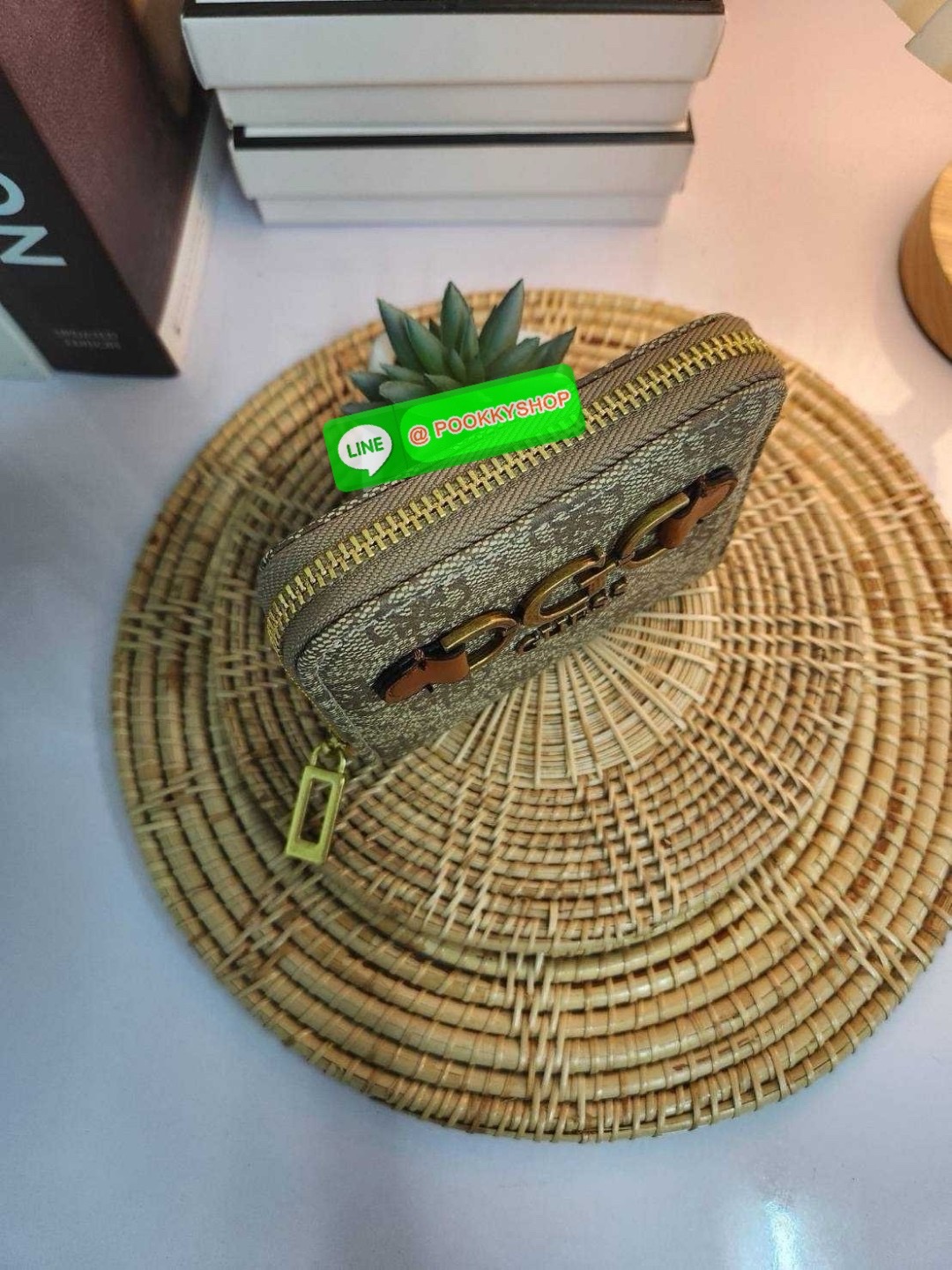 กระเป๋าสตางค์ใบสั้นเกรส Guess งานแท้Outlet