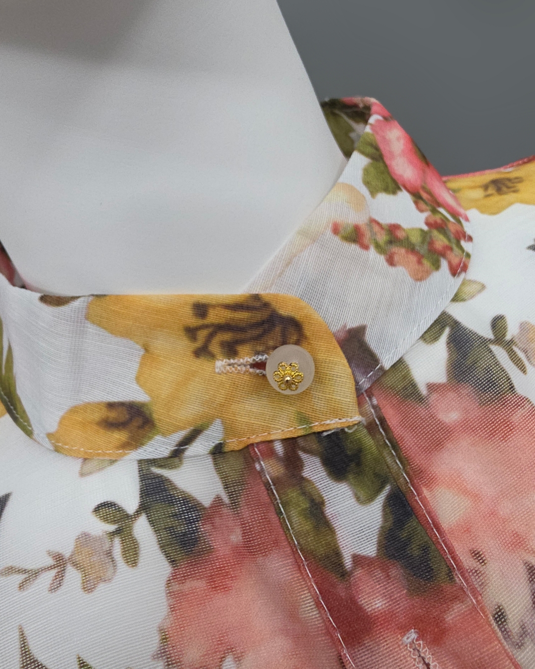 ชุดเซทแฟชั่น เซ็ตเสื้อคอกลมแขนยาว+กระโปรงยาว แต่งระบายตัวเสื้อหน้าและหลัง