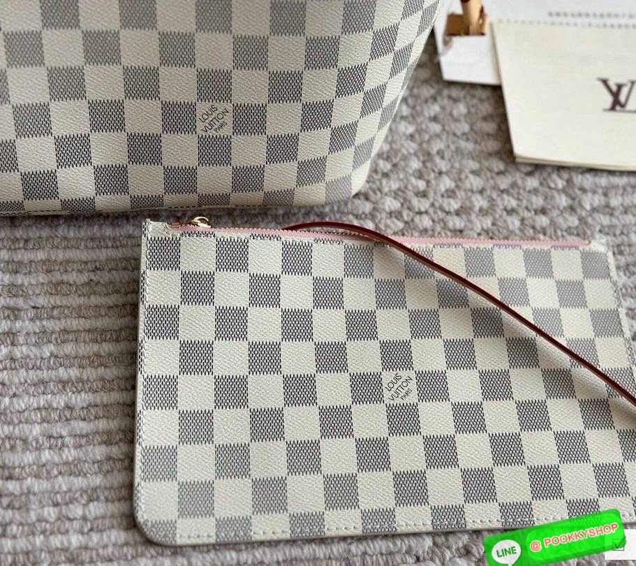 🕊️ พร้อมส่ง | LV Neverfull MM bag กระเป๋าสะพายทรโท้ทใบใหญ่ ขนาดยอดนิยมจุของได้เยอะ มาพร้อมใบลูก สะพายไปเที่ยวต่างจังหวัดคือดีงามมากจ้า หรือจะสะพายไปทำงาน ไปต่างประเทศก็สะดวก ราคาสุดคุ้ม จับจองเป็นเจ้าของได้เลยตอนนี้จัด!!