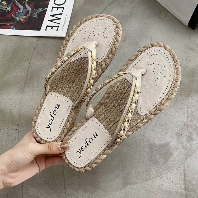 พร้อมส่ง รองเท้าแตะหนีบ สายเปียอะไหล่ทอง พื้นปอนิ่ม น้ำหนักเบา ใส่สบายเท้า ไม่บาดเท้า