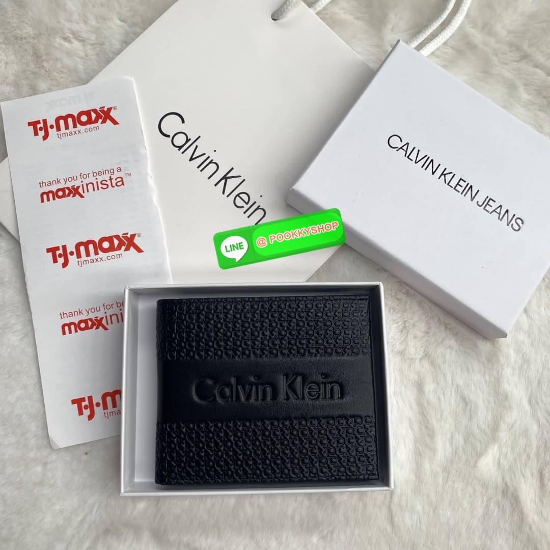 Calvin Klein leather wallet with credit card fold set กระเป๋าสตางค์ใบสั้น และ ที่ใส่บัตรย่อย สุดคุ้มมอบให้เป็นของขวัญหรือใช้เองก็แนะนำค่ะ set นี้มาเท่าไรก็หมดคะ รีบจับจองนะคะ มาพร้อมถุงกระดาษแบรนด์ด้วยนะคะ