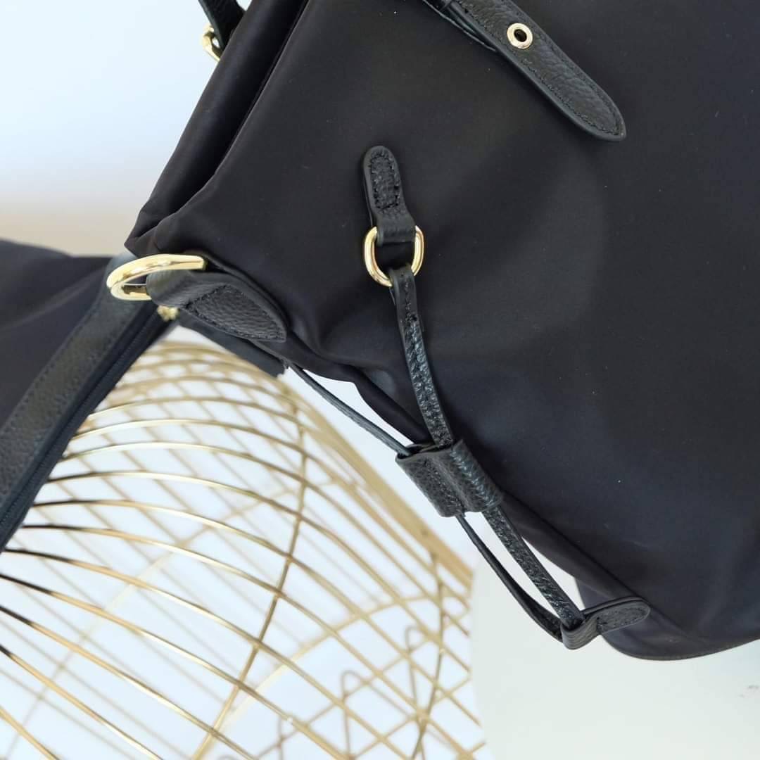 Must have เข้าใหม่ล่าสุดค่า KEEP ‘ Visa’ คอลเลคชั่นใหม่ เพิ่ม +++ ฟรีกระเป๋าลูก และ สายสะพายยาว ใครกำลังกระเป๋าทรงสวย Size L ที่หยิบมา ใช้ได้ในทุกๆวัน ต้องรุ่นนี้เลย แนะนำ สวยมากค่า อะไหล่สี Rose gold ka สวยมาก !!