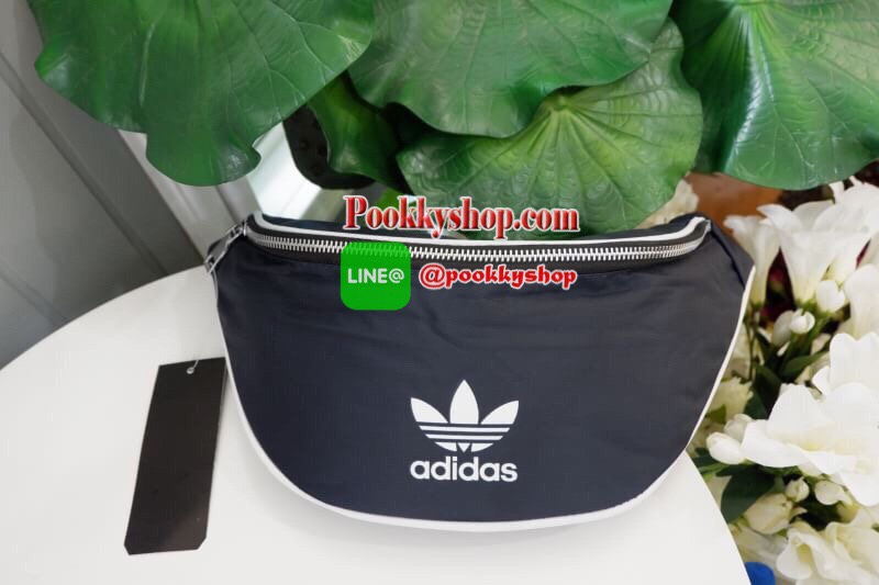 ADIDAS ORIGINALS ADICOLOR WAIST BAG Best seller! **ดาราเซเลปใช้กันเพียบ ช้าอดหมดก่อนนาจา กระเป๋าคาดอก/คาดเอวสุดชิค ดีไซน์เรียบง่าย แต่สะพายแล้วเท่ห์ คลาสสิคสุดๆ อะไหล่เงิน เปิด-ปิด ด้วยซิป ภายในกว้าง ใส่กระเป๋าสตางค์ยาวได้ และของจุกจิกได้ พอประมาณ มีช่องซ