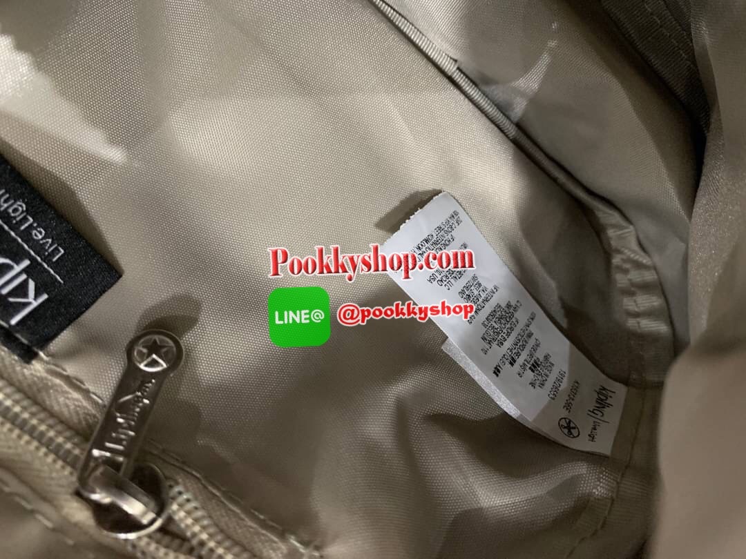 Kipling Flax Shoulder Bag จาก Grey Weave Collection กระเป๋าสะพายข้างทรงcrossbody ปรับความยาวสายให้เข้ากับลำตัวได้ฟรีไซส์ วัสดุpolymide100% ด้านหน้ามีช่องให้หนึ่งช่อง เปิดปิดช่องซิปหลัก แบบซิปเดียว ภายในกว้างของและมีช่องซิป/ช่องเล็กให้ใส่ของจุกจิก ด้านหน้า