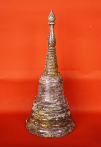 เจดีย์บรรจุอัฐฐิ 2 ห้อง ขนาดสูง 38 เซนติเมตร กว้าง 15 เซนติเมตร