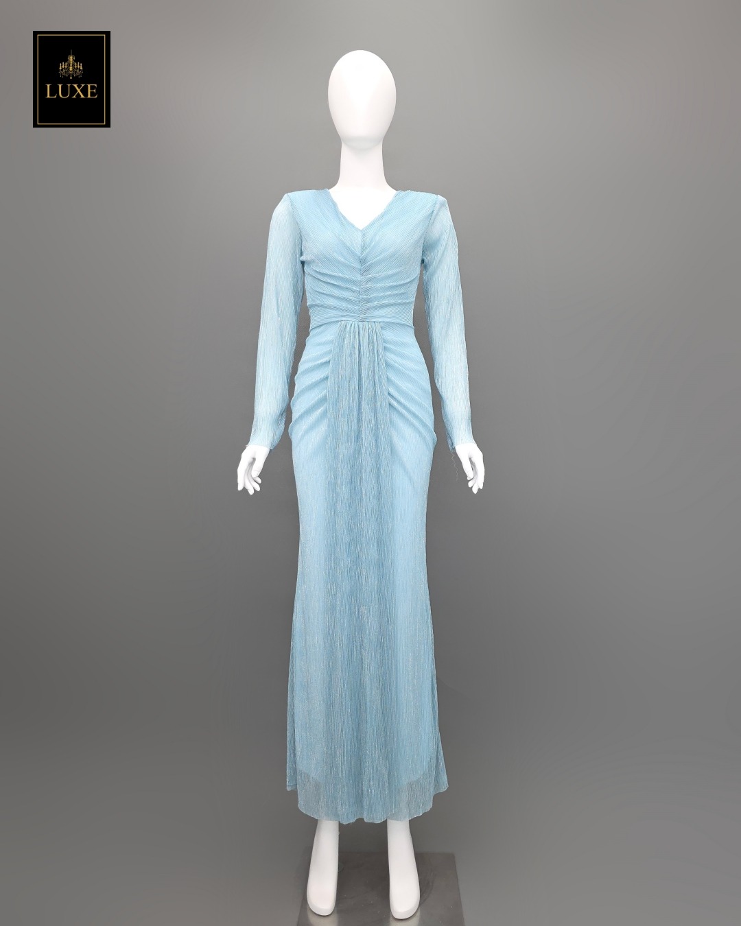 เดรสแฟชั่น แม็กซี่เดรสเสื้อคอวีแขนยาว กระโปรงเข้ารูปตรงสะโพก