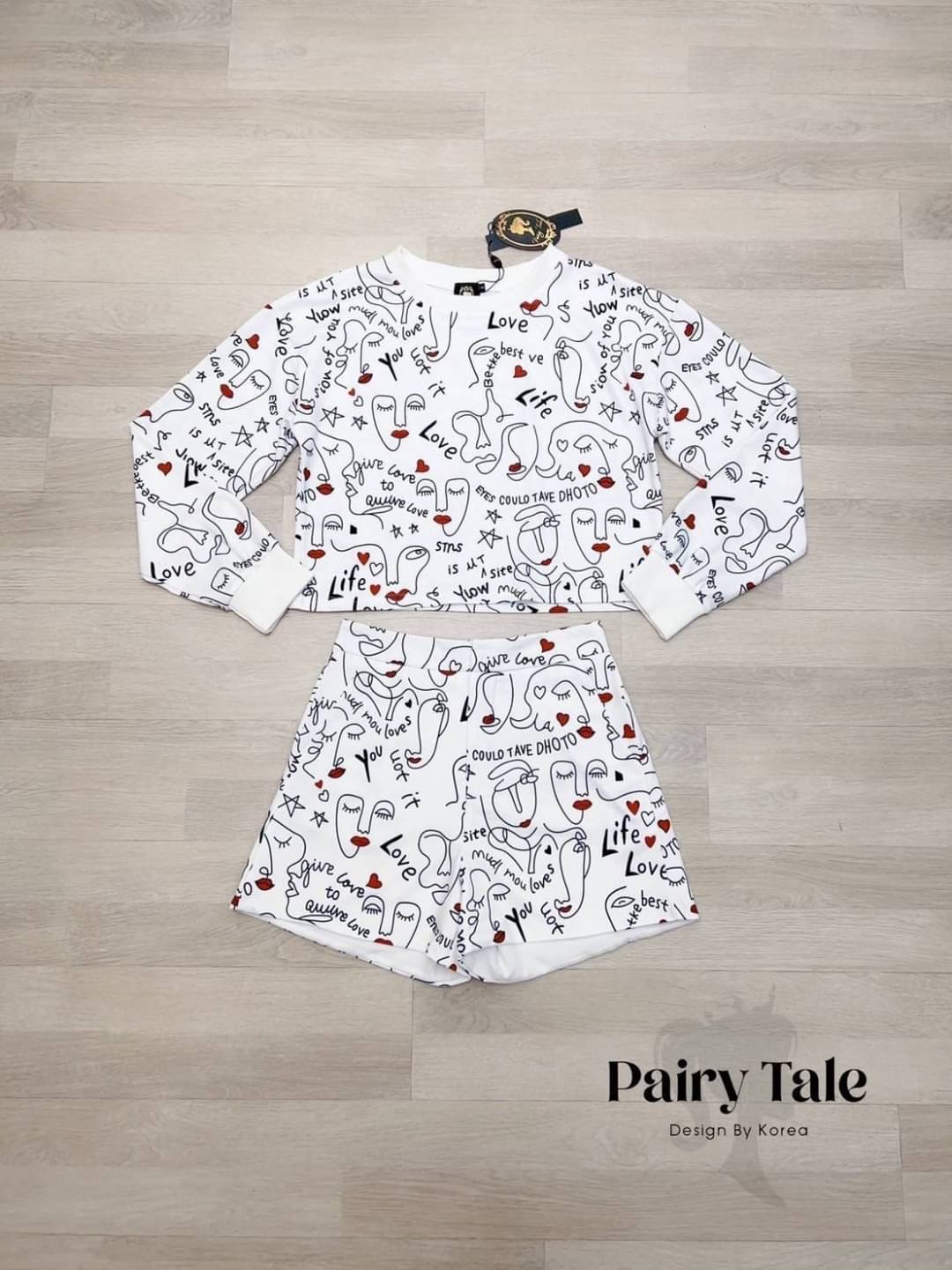 Set Lyn around เสื้อแขนยาว แมตกางเกงขาสั้น ผ้าเสื้อวอมเนื้อไม่หนามากนะคะ พิมพ์ลายตามแบรนด์ งานสวยใส่น่ารักก