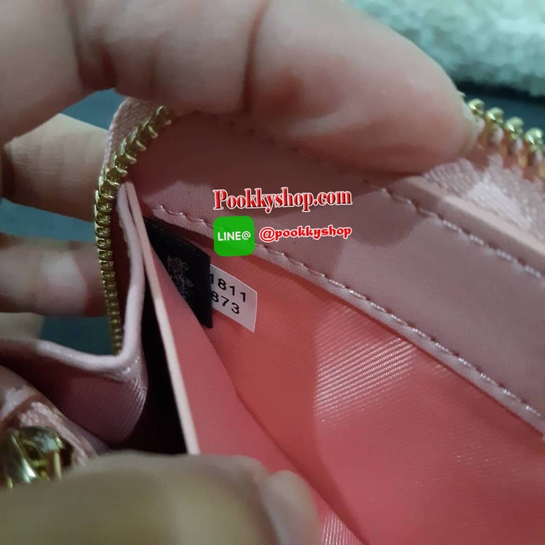 COACH F76873 ACCORDION ZIP WALLET IN SIGNATURE CANVAS กระเป๋าสตางค์รุ่นคลาสสิค ซิกเนเจอร์ของแบรนด์ วัสดุหนังแคนวาสเคลือบ เปิด-ปิดด้วยซิปรอบ ใส่บัตรได้ มีช่องซิปใส่เหรียญ ใส่มือถือได้ พกใบนี้ใบเดียวเอาอยู่แล้วจ้า 💕