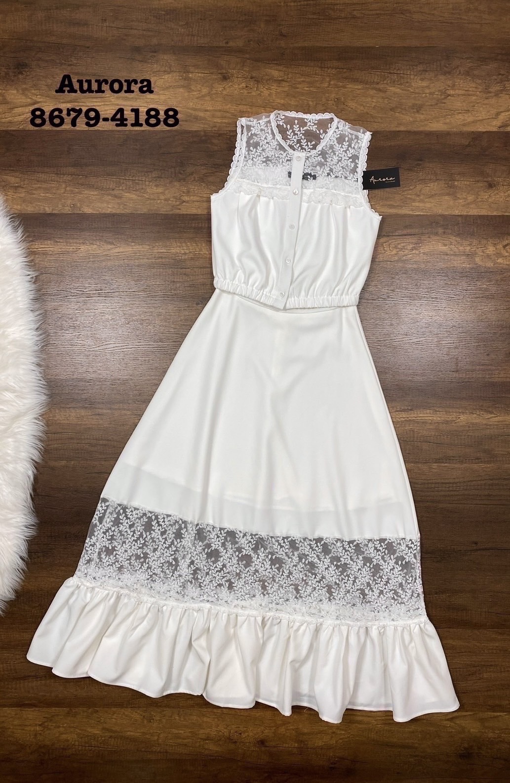 ชุดเซทแฟชั่น Setเสื้อโทนสีขาว งานผ้าดี๊ดี ผ้าดีมาก ทรงปล่อยๆ ใส่สบายๆ ด้านบนแต่งซีทรูลูกไม้