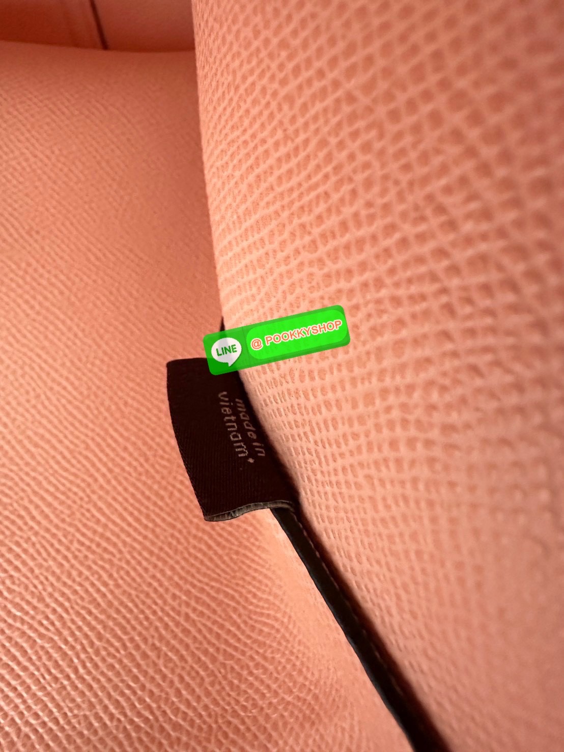 Coach CU392 – City Tote in Signature Canvas with Nature Print (Pink Trim) ใบนี้เหมือนหลุดมาจากโลกนิทาน! ลายเห็ด ดอกไม้ ว่าว โทนชมพูหวานสวยมาก ใบนี้เหมือนพกโลกแฟนตาซีไปด้วยทุกที่! Coach CU392 – City Tote ลายธรรมชาติสุดคิ้วท์ ลายเห็ด ดอกไม้ ว่าวน้อย สีพาสเท