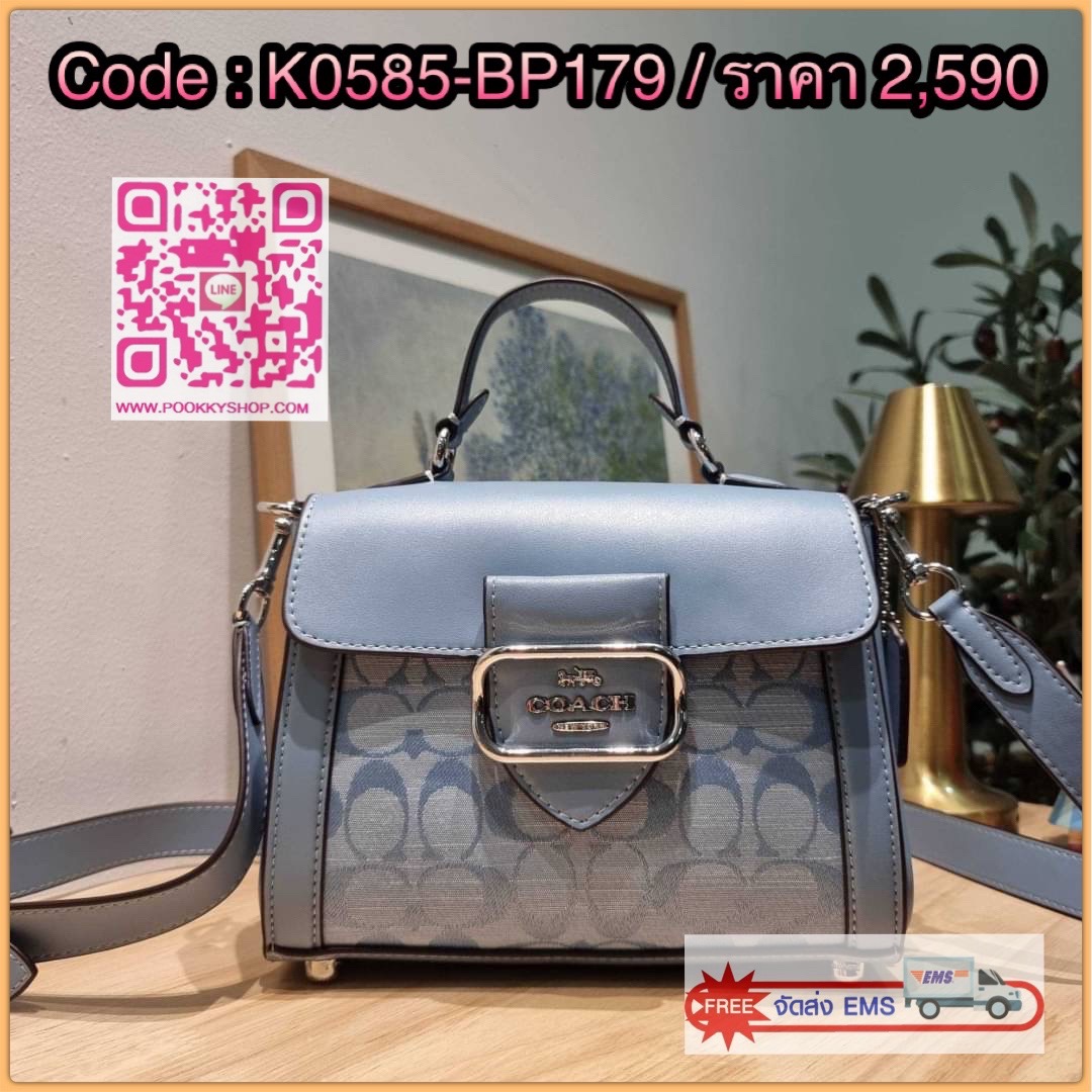 COACH CH142 MORGAN TOP HANDLE SATCHEL IN SIGNATURE CHAMBRAY 🔅 Details กระเป๋าถือ/สะพาย รุ่นใหม่ล่าสุด สวยโดดเด่นด้วยอะไหล่โลโก้ อัพเลเวลความหรู เปิด-ปิดด้วยกระดุมแม่เหล็ก ใต้กระเป๋ามีหมุดรองถนอมกระเป๋า ภายในเป็นช่องโล่ง มีช่องซิปแยกให้ มาพร้อมหูจั