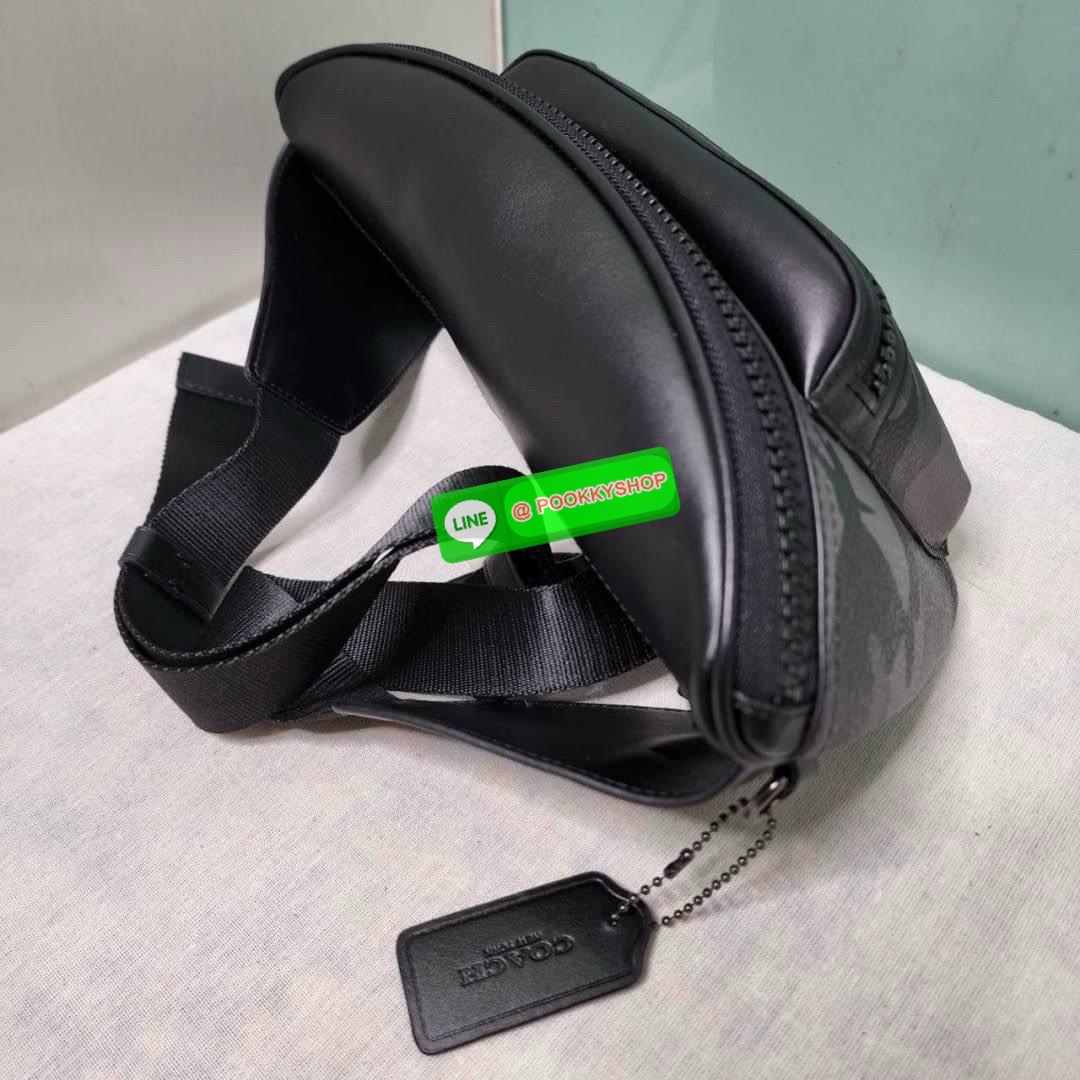 กระเป๋า คาดอก/คาดเอว COACH TERRAIN BELT BAG IN SIGNATURE CANVAS WITH CAMO PRINT (COACH F89034) เป๋าคาดเข็มขัด ผ้าใบเคลือบซิกเนเจอร์และหนังลูกวัวอย่างดี ภายในกระเป๋ามัลติฟังก์ชั่น ปิดด้วยซิป ซับในผ้า กระเป๋าซิปด้านนอก สายปรับได้สำหรับสวมใส่ที่เอว