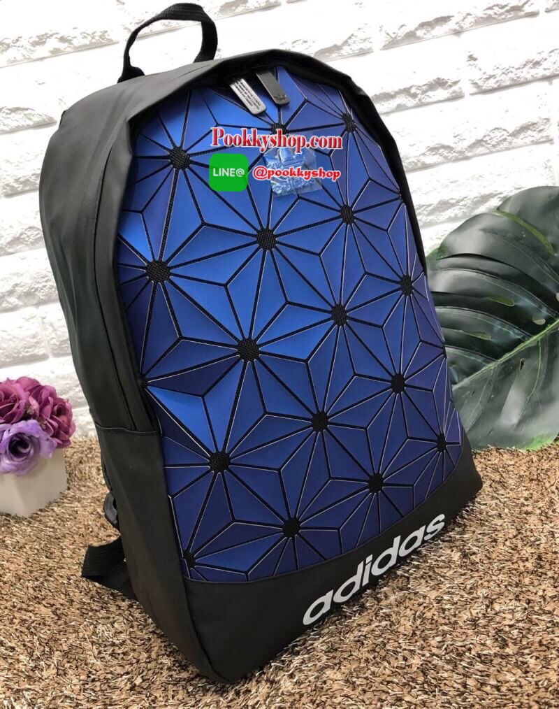 New arrival ! Adidas original 3D backpack พร้อมส่งค่ะ!! กระเป๋าสะพายหลัง รุ่นนี้ใช้ได้ทั้งชายหญิง วัสดุเนื้อ matte สุดฮิต น้ำหนักเบาค่ะ ด้านหน้ามีโลโก้แบรนด์ เปิดปิดกระเป๋าแบบซิปคู่ ภายในโล่ง กว้าง ใส่ของจุมากๆค่ะ มีช่องซิปและช่องเล็กให้ใส่ของจุกจิกค่ะ สา