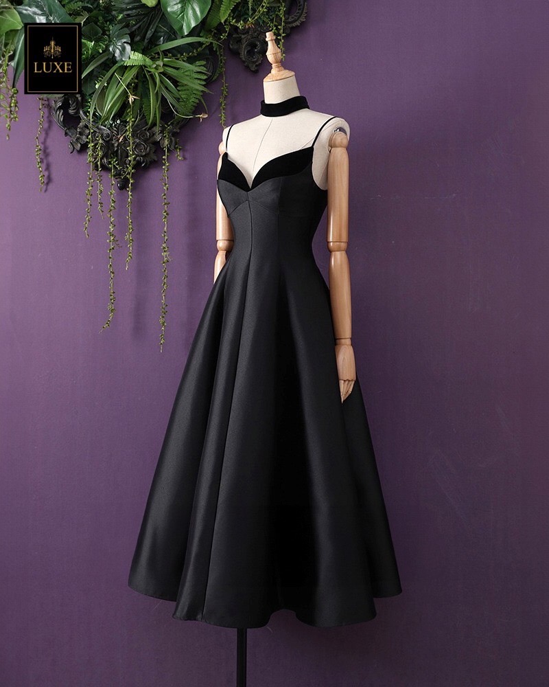 เดรสแฟชั่น เดรสเสื้อสายเดี่ยว ดีเทลหน้าอกโค้ง ซ้อน2เลเยอร์