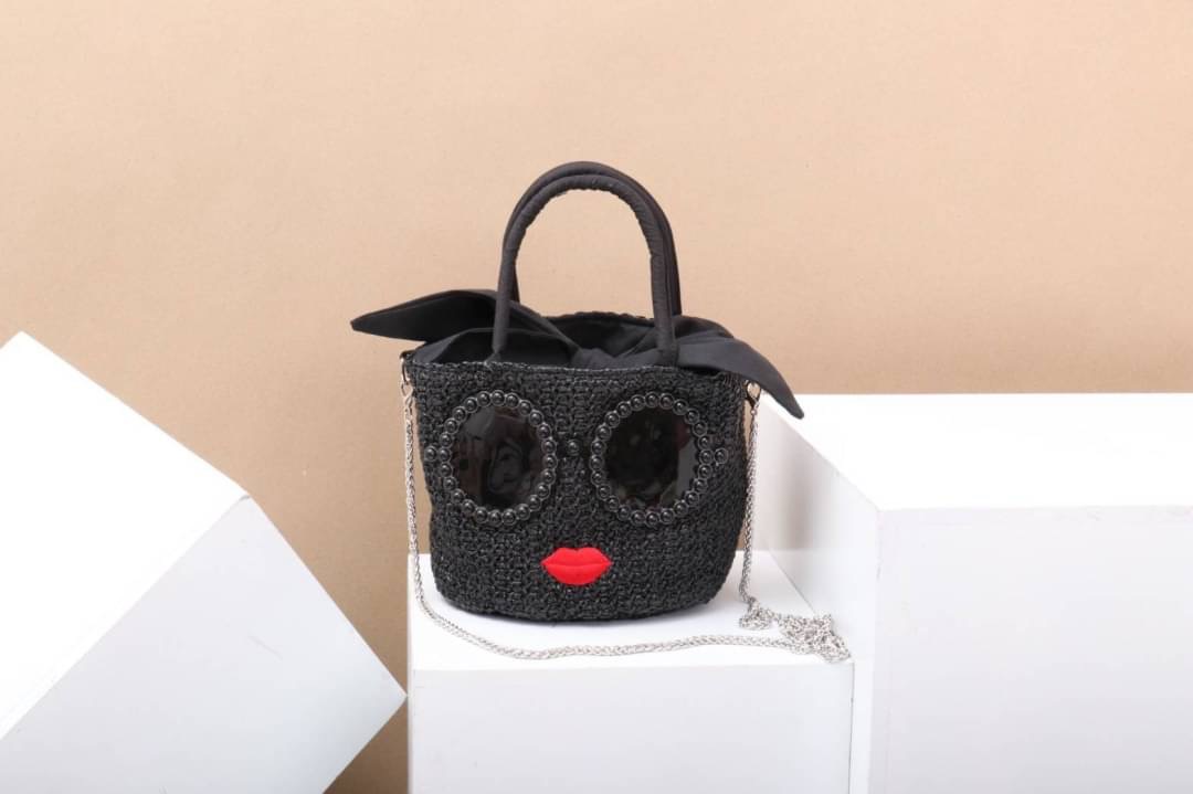 กระเป๋าดังจากญี่ปุ่น A-jolie ใช้เวลาผลิตนานมากกว่าจะได้วัสดุตัวนี้ บอกเลยเป๊ะสุดๆ สวยทุกจุด อะหลั่ยเด้งไปเลย ได้ไปรับรองไม่ผิดหวังแน่นอนค่า