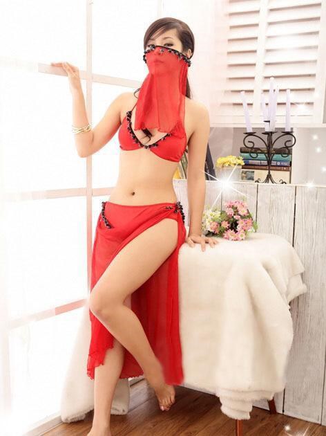 ชุดเซ็กซี่ชุดแฟนซี จินนี่จ๋า สาวน้อยในตะเกียงวิเศษ สไตล์สาวอาหรับ แนวฮาเล็มสีดำ ทอง ตัวบราด้านบนเป็นผ้าเลื่อมโปร่ง กางเกงเป็นผ้าซีทรูสีดำ ข้อเท้ายางยืด พร้อมจีสตริงและผ้าคาดจมูก ชุดนี้ตกแต่งสวยมากคะ