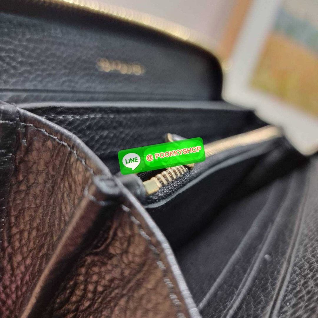 🔆 Model TORY BURCH THEA MULTI GUSSET ZIP CONTINENTAL WALLET 🔆 Details กระเป๋าสตางค์ใบยาวเบสท์เซลเลอร์ ขนาดกำลังพอเหมาะ ดีไซน์เรียบหรู รูดเปิด-ปิดด้วยซิป ภายในแบ่งสัดส่วนไว้ดี ใส่บัตรได้เยอะ ใส่ธนบัตรได้ มีช่องซิปแยกใส่เหรียญได้หรือจะใส่โทร