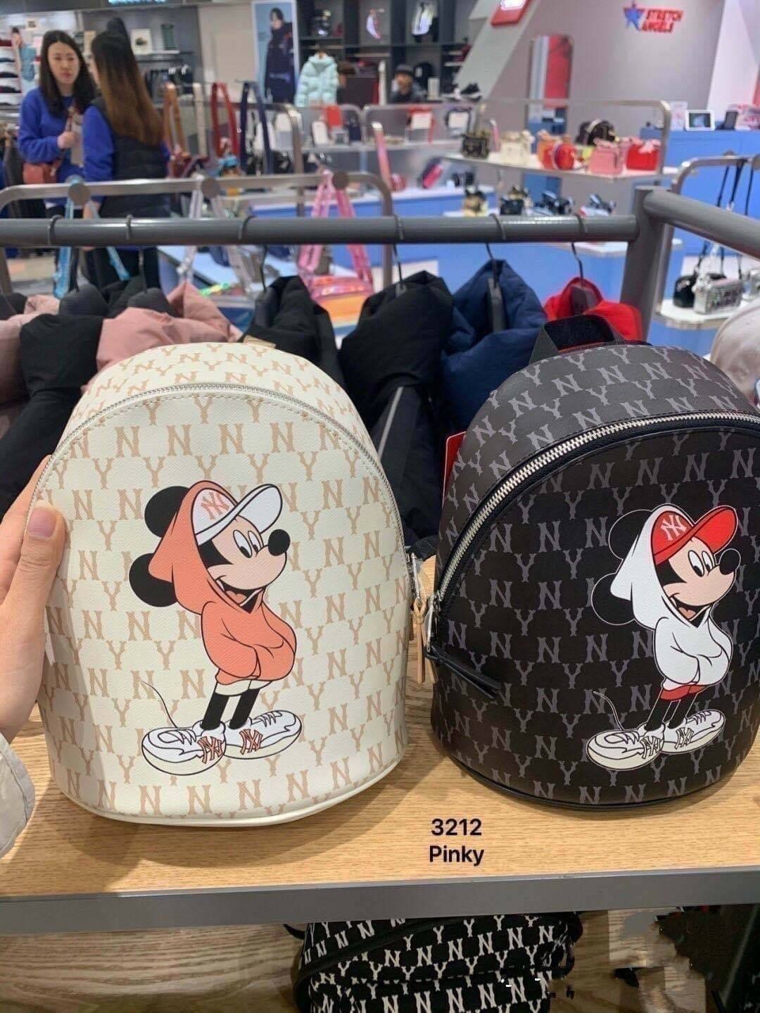 พร้อมส่ง 3212 เป้น่ารัก 3212 งานนำเข้าสุดฮิต เป้ NY MICKEY น่ารักสุดๆ ขนาดกำลังน่ารัก ผลิตจาก pu เกรดพรีเมี่ยม ออกแบบสุดเก๋ งานป้าย ชนช็อป มีถุงผ้ามิกกี้
