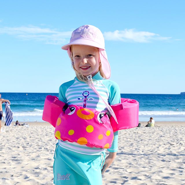 SunGlade หมวกกันเเดด กัน UV สำหรับเด็ก (Sunglade UV FLAP CAP) มีผ้าปิดต้นคอ Made in korea