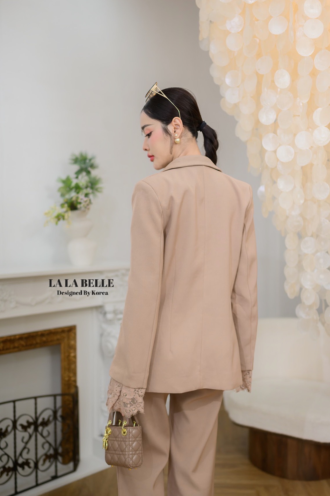 ชุดเซทแฟชั่น เซต 3 ชิ้นผ้าสูทอัดกาวอย่างดีผ้าดีทรงสวย เสื้อครอปสายเดี่ยว เสื้อสูทคอปกแขนยาว เกงขายาว