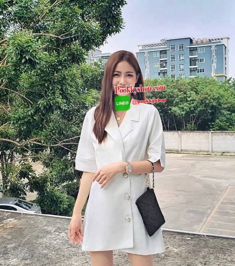 Don't Miss! Chanel Clutch Bag Gift With Purchase (GWP) กระเป๋าคล้องเเขนรุ่นใหม่พรีเมี่ยมกิ้ฟจาก Chanel Counter วัสดุหนังคาเวียร์สวยหรูเปิดปิดด้วยซิปสะดวกใช้ ห้อยอะไหล่โลโก้แบรนด์สีทองเพิ่มดีเทลเก๋ ภายในมีโลโก้ สามารถใส่กระเป๋าสตางค์ มือถือ iphone บัต